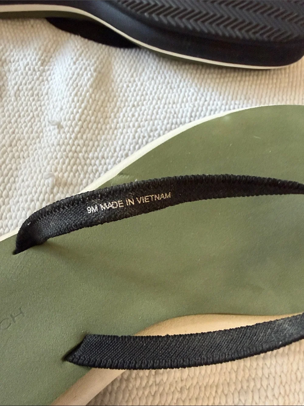Tory Burch Layered Platform flip flops Olive Green and black size 9